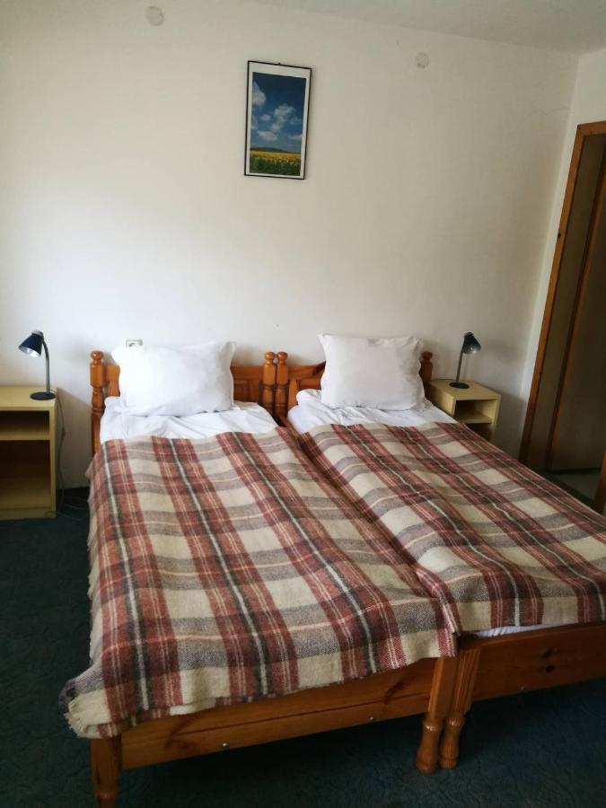 Самостоятелни Стаи В Къща За Гости Балкан Ribaritsa Buitenkant foto